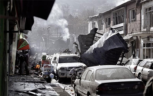 Talibán ataca en el centro de Kabul Los talibanes reivindican el atentado suicida en la capital afgana